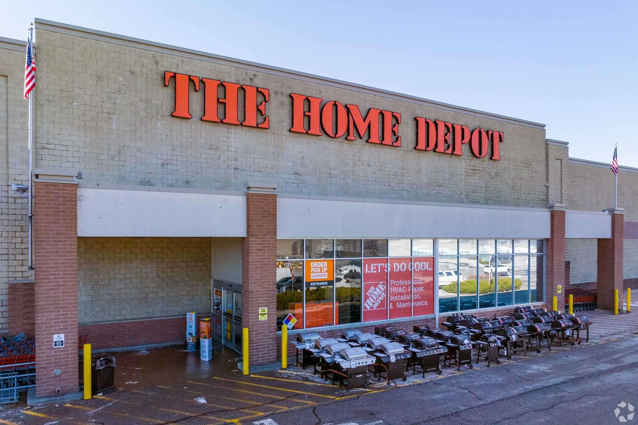 Home Depot reported nearly 5% annual sales growth in its latest quarter, though profit growth was flat. (Brooke Wasson/CoStar)